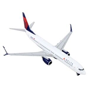 Boeing 737-900ER Commercial Aircraft Delta Airlines White w Blue Red Tail 1/400